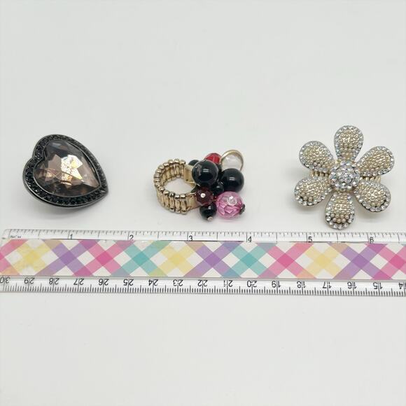 Lot of 3 Large Statement Elastic Cocktail Rings - Flower - Heart -Dangle Beads - Picture 11 of 11